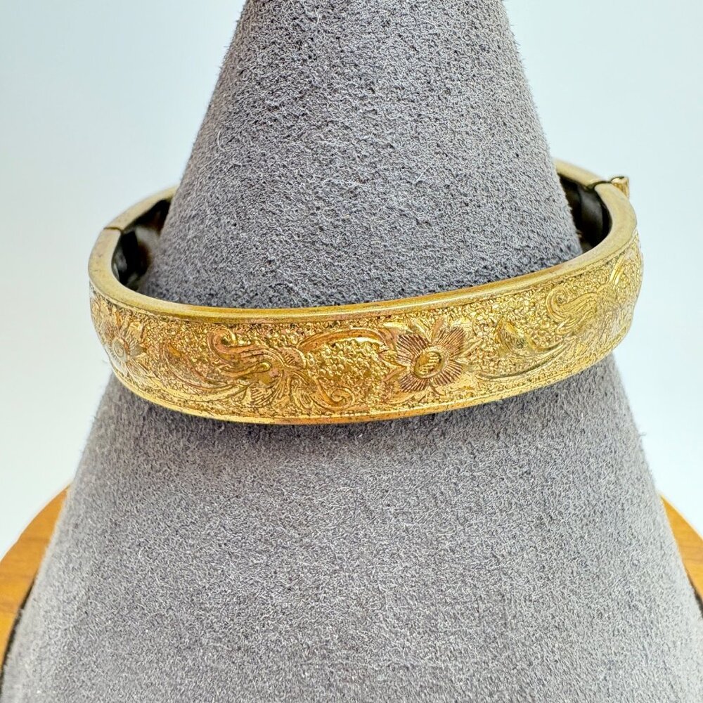Antique Gold Tone Toddler Baby Hinged Bangle Flower Design Size XS